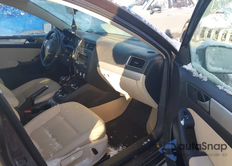 2014 Volkswagen Jetta 1.8T Se from USA, damaged, VIN 3VWB17AJ4EM327542